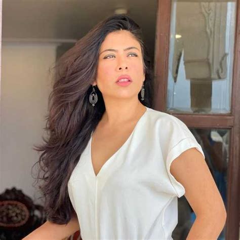 Anuritta K Jha | Age Birthday Biography