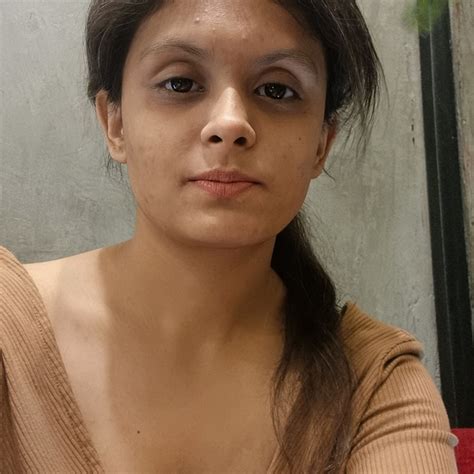 Niharika - English teacher in Gurugram - ₹999/h