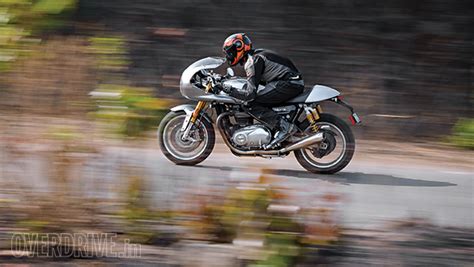 Feature: Ducati 959 Panigale and Triumph Thruxton R - Overdrive