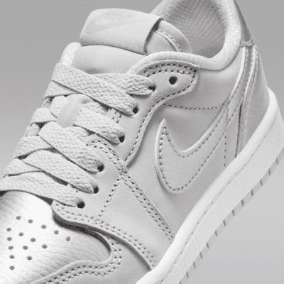 Jordan 1 Retro Low 'Silver' Younger Kids' Shoes. Nike IN