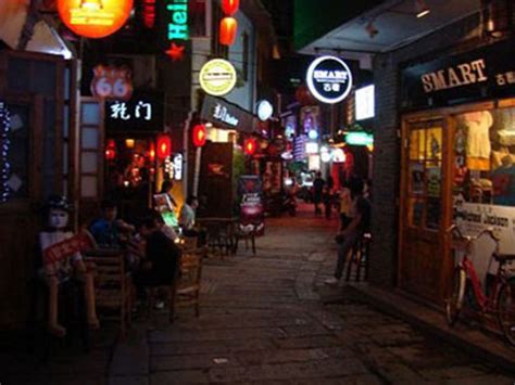 夜幕下的九眼桥酒吧一条街-麻辣摄影-麻辣社区