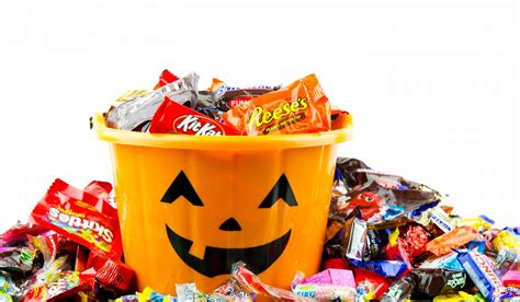 Halloween Candy Wallpapers (21 images) - WallpaperCat