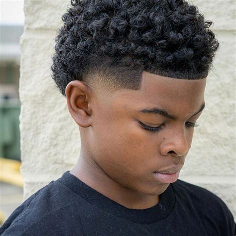 Fade Haircut Curly Hair, Taper Fade Curly Hair, Boys Curly Haircuts ...