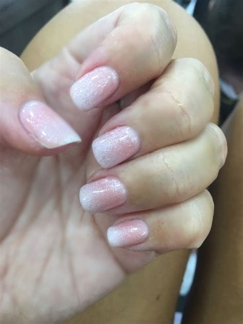 Ombre nail