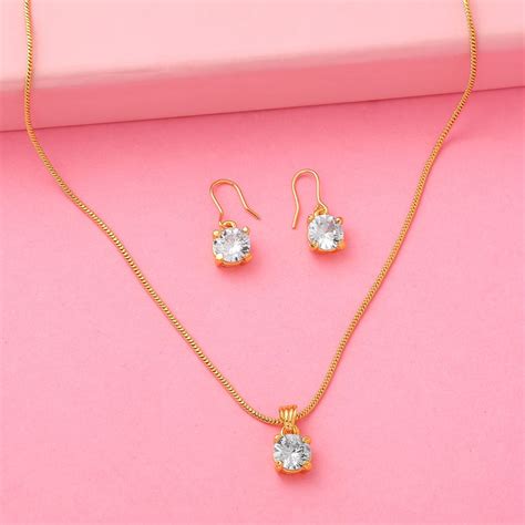 24KT Gold-Plated Square Solitaire Pendant Set – Estele