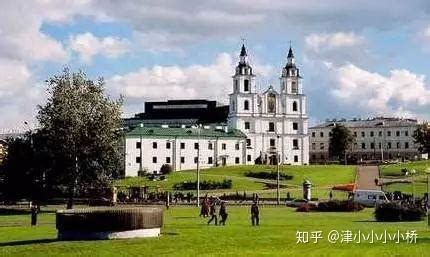 东南大学孔子学院积极助力推动白俄罗斯明斯克国立语言大学开启校企合作新模式