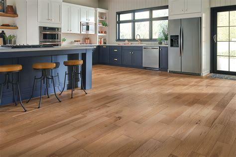 Natural 5" Hickory Engineered Hardwood Flooring | Bruce