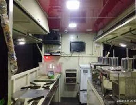 Food Van - Food Van Food Truck Trader - Retailer from Varanasi