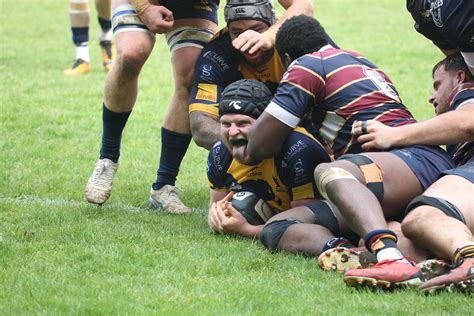 Henley Hawks vs Old Albanian