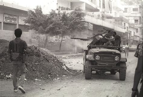 Buy FJ43 PICKUP WITH DSHKM 1/35 online for 36,95€ | AK-Interactive