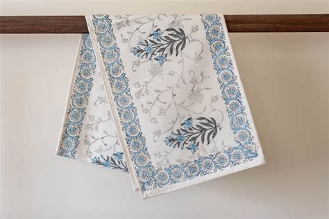 HANDBLOCK PRINTED TABLE RUNNER(13 x 72 inches) – Vrindha Lifestyle
