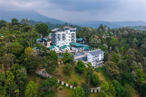 Family resorts in Munnar | Best family resorts in Munnar