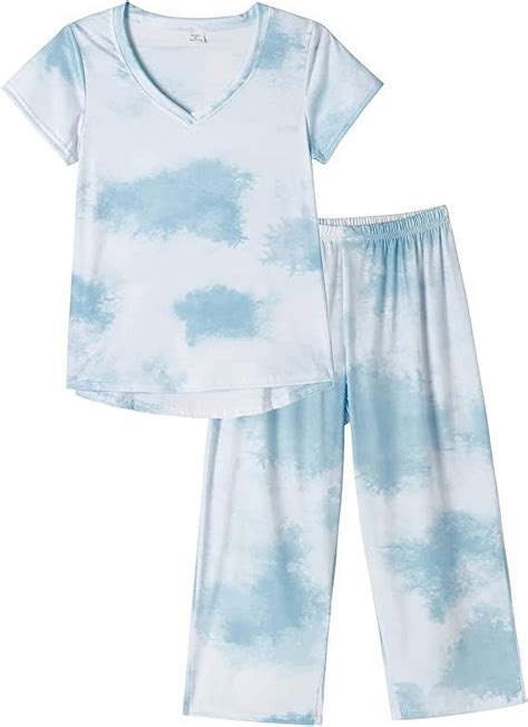 MyFav Women's Plus Size Sleep PJs, 2-Piece Capri Pajama Set, V-Neck Top ...