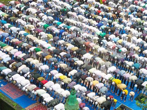 25 Candid Pictures That Capture Ramzan Celebrations in India | Work & Life