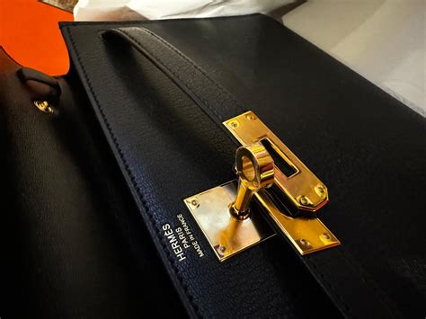 Hermès Kelly Elan Black Chèvre Gold Hardware bag For Sale at 1stDibs ...