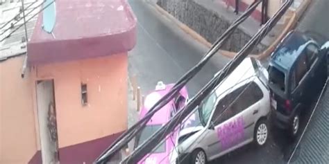 La calle maldita que se ha hecho viral por ser un imán de accidentes ...
