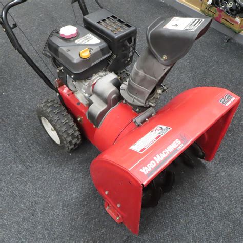 MTD 31A-62BD700 Yard Machines 22" Dual Stage Snow Blower (Local Pick-Up ...
