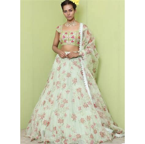 3 ensembles from Karisma Kapoor’s wardrobe that’ll have you invested in ...