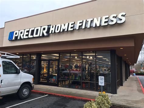 Storefront Window Installation 的图像结果