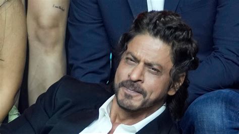 Shah Rukh Khan says 'I am the Indian for all ages', thanks fans for ...