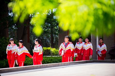 贵州省贵阳市第三实验中学