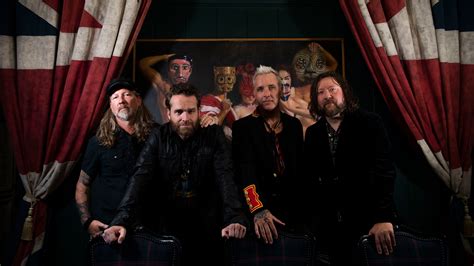 Keith Urban and Taylor Swift have this Nashville band in common