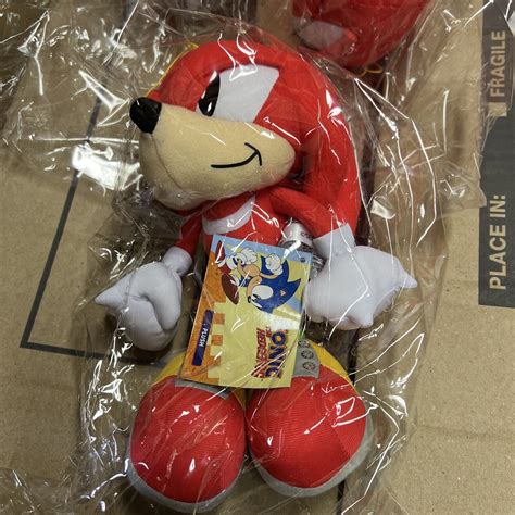 Great Eastern Entertainment Plush Sonic the Hedgehog: Knuckles (10-Inch ...