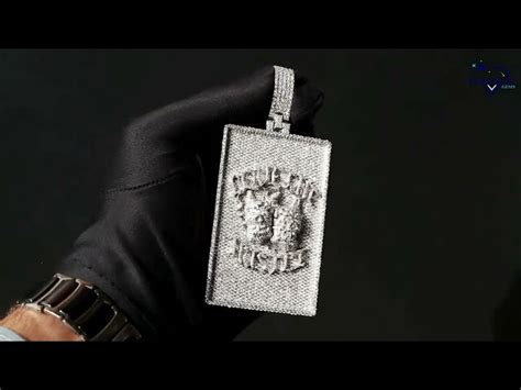 Moissanite Diamond Pendant - Pretty Moissanite Round And Baguette ...