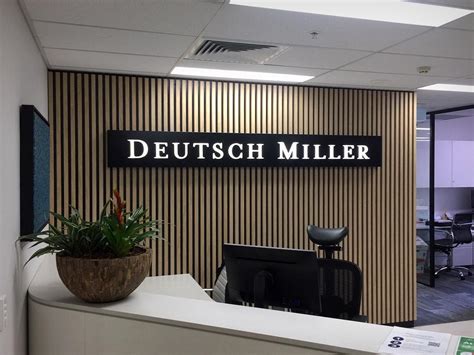 Reception Sign 的图像结果