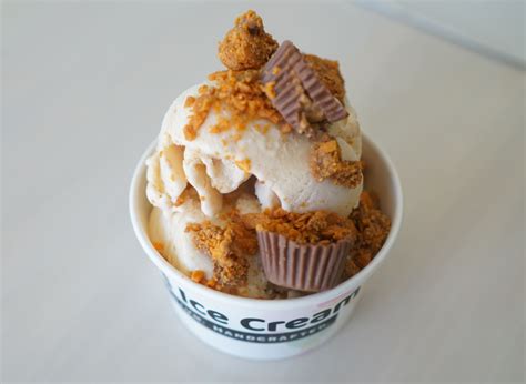 Butterfinger Ice Cream – Ant's Ice Cream