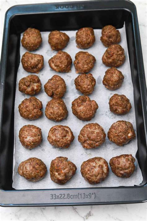 How To Bake Meatballs In The Oven - Recipe Vibes