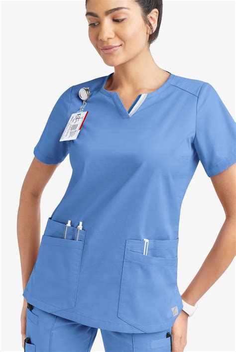 UA Butter-Soft STRETCH Short Sleeve Notch Placket Top, Nursing Top ...
