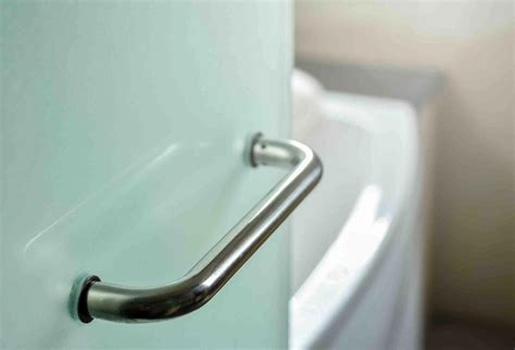 Shower Handle Leaking? Here's How You Can Fix It | PlumbAdvisor