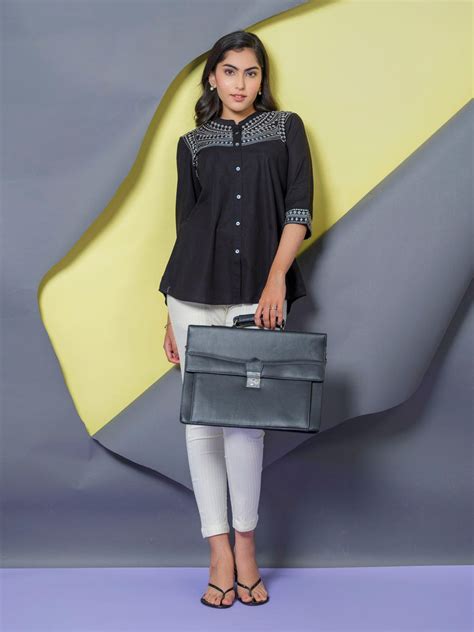 Elevate Your Style: Short Kurtis for Women - Etiquette – Page 7