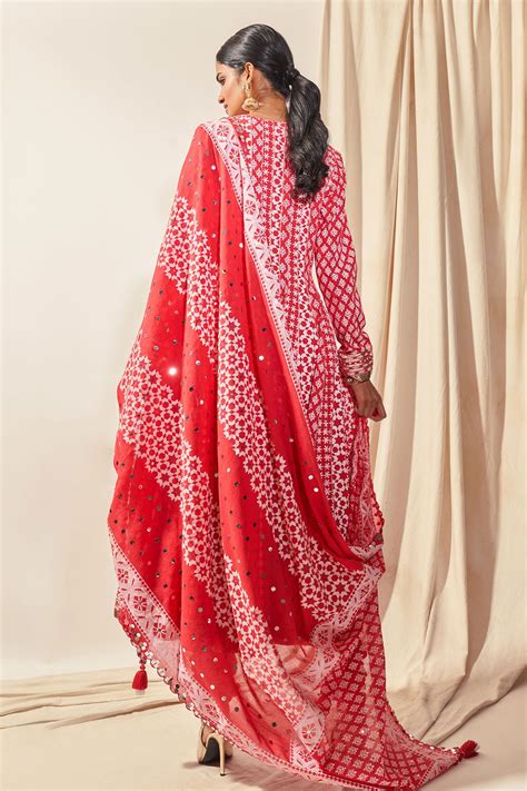 Kamini Anarkali – Sukriti and Aakriti