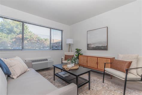 Gallery - Circle Park Apartments in Chicago, IL