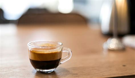 What is lungo? Here's what this shot of espresso tastes like - The Manual