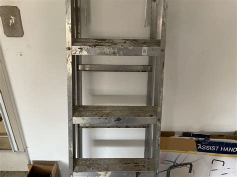 Lot - 6 ft step ladder