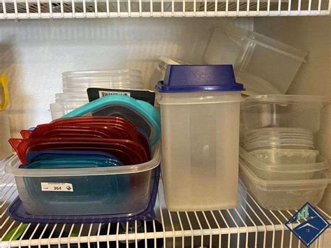 Plastic Kitchen Containers - Estate Details