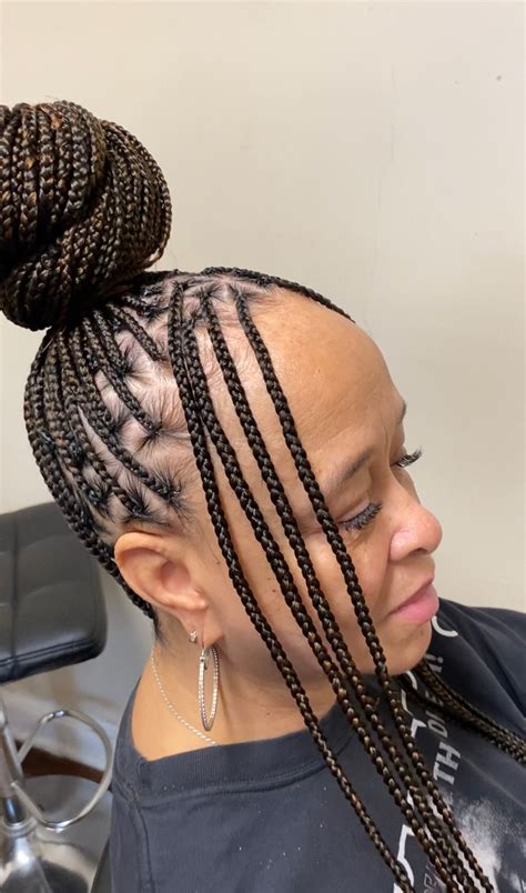 Smedium Knotless Box Braids