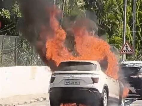 Bhopal Kolar Road Car Fire | Showroom Negligence Accusation