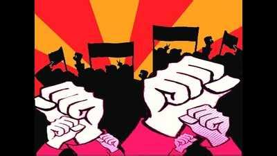 Telangana HC lawyers protest over shifting of court to Budvel ...