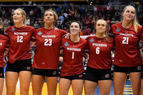 Wisconsin Badgers volleyball recruiting: Kelly Sheffield reels in ...