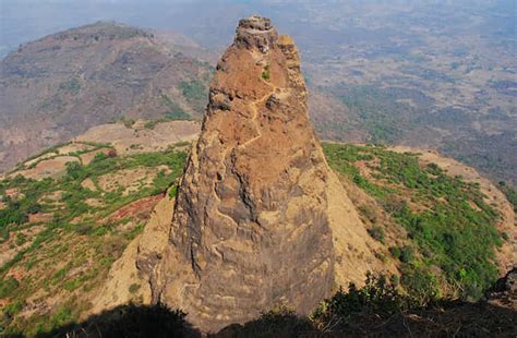 भारत का सबसे खतरनाक किला, एक चूक से चली जाती है जान
