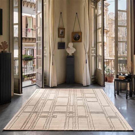 Svincoli Double Back Handloom Woollen And Viscose Rug By Mariella Ienn ...