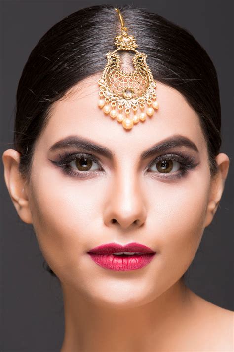 Maang Tikka with Golden AD stones and Coffee Pearls – Ricco India