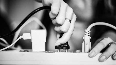 Why Is Copra Or Coconut Not Allowed In Flight? Check List Of Banned ...