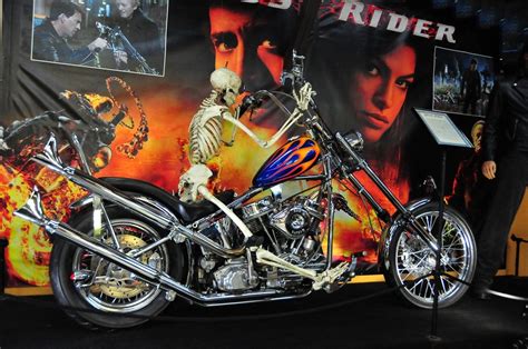 Ghost Rider (2007) - Custom Panhead Chopper | Motoqueiro, Motos, Carros