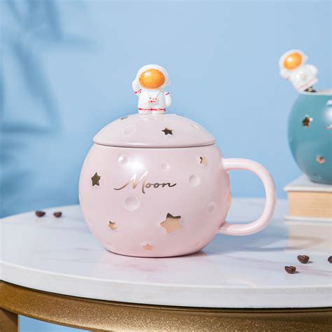 Astronaut Starry Mug With Lid And Spoon Pink 350 ml Online - Premium ...