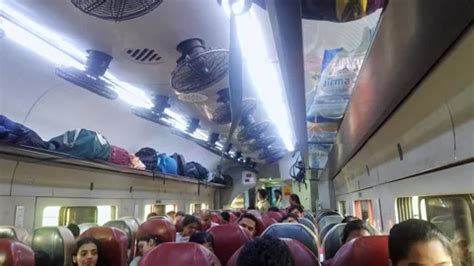 Local Train Inside 的图像结果